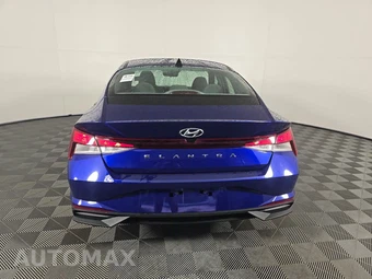 2022 Hyundai Elantra SEL - miniatura 5