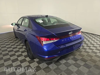 2022 Hyundai Elantra SEL - miniatura 6