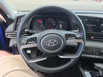 2022 Hyundai Elantra SEL – miniatura 10