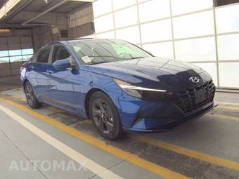 2022 Hyundai Elantra SEL – miniatura 3