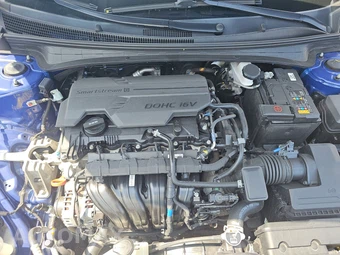 2022 Hyundai Elantra SEL - miniatura 15