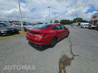 2022 Hyundai Elantra SEL - miniatura 3