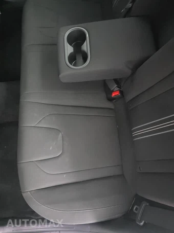 2022 Hyundai Elantra SEL - miniatura 10