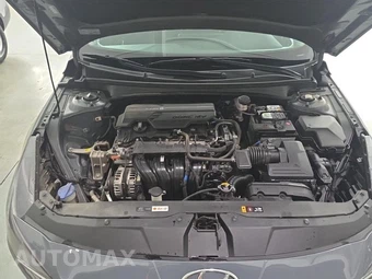 2022 Hyundai Elantra SEL - miniatura 12