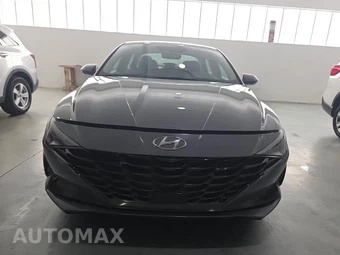 2022 Hyundai Elantra SEL - miniatura 2