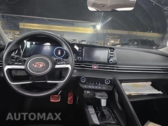 2022 Hyundai Elantra SEL - miniatura 8