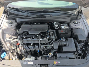 2022 Hyundai Elantra SEL - miniatura 22