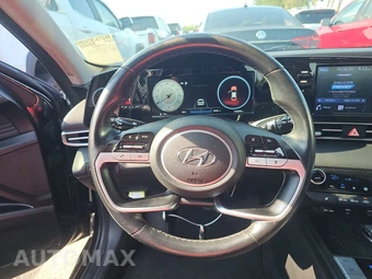 2022 Hyundai Elantra SEL - miniatura 10