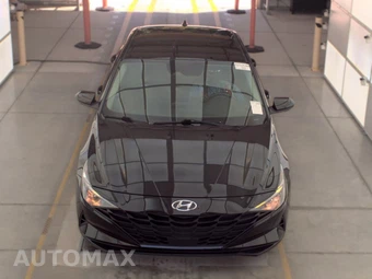 2022 Hyundai Elantra SEL - miniatura 2