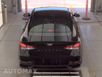 2022 Hyundai Elantra SEL - miniatura 5