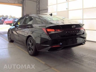 2022 Hyundai Elantra SEL - miniatura 6