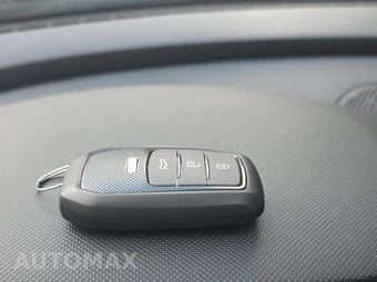 2022 Hyundai Elantra SEL - miniatura 8