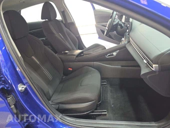 2022 Hyundai Elantra SEL - miniatura 18