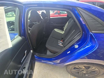 2022 Hyundai Elantra SEL - miniatura 13