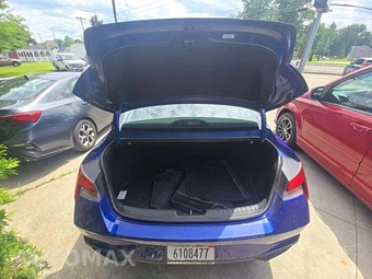 2022 Hyundai Elantra SEL - miniatura 14