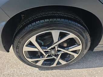 2022 Hyundai Kona Limited - miniatura 10