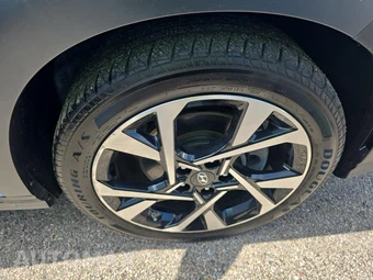 2022 Hyundai Kona Limited - miniatura 9