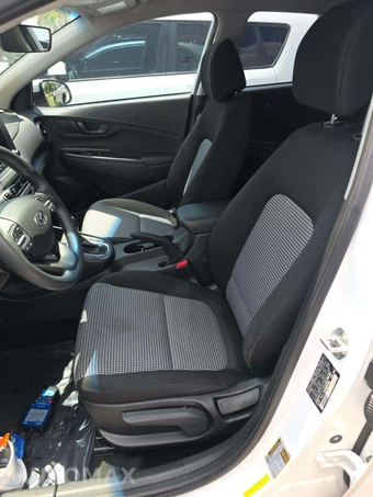 2022 Hyundai Kona SE - miniatura 6