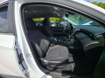 2022 Hyundai Tucson SE - miniatura 18