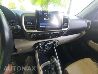 2022 Hyundai Venue SEL – miniatura 10