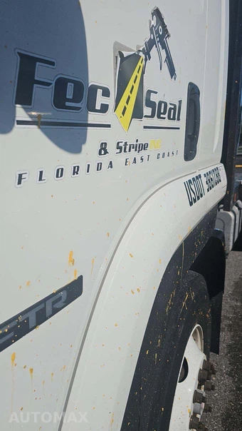 2022 Isuzu FTR Base Low Tilt – miniatura 20