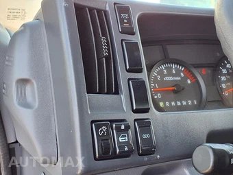 2022 Isuzu NPR HD Base Low Tilt - miniatura 25