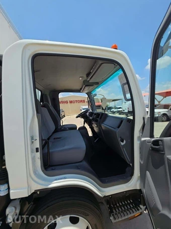 2022 Isuzu NPR XD Base Low Tilt – miniatura 15