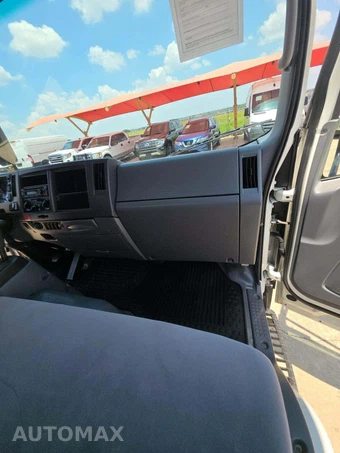 2022 Isuzu NPR XD Base Low Tilt – miniatura 16