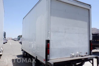 2022 Isuzu NPR XD Base Low Tilt – miniatura 4