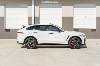 2022 Jaguar F-PACE SVR - miniatura 2