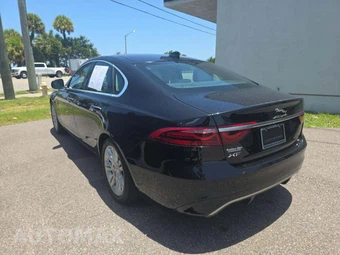 2022 Jaguar XF S – miniatura 2