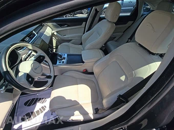 2022 Jaguar XF SE – miniatura 7