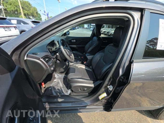 2022 Jeep Cherokee Latitude Lux - miniatura 6