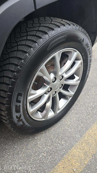2022 Jeep Cherokee Latitude Lux - miniatura 23