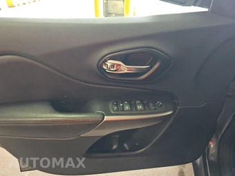 2022 Jeep Cherokee Latitude Lux - miniatura 9