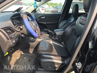 2022 Jeep Cherokee Trailhawk - miniatura 7