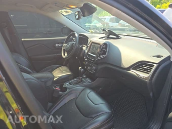2022 Jeep Cherokee Trailhawk - miniatura 8