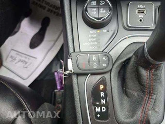 2022 Jeep Cherokee Trailhawk - miniatura 8