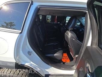 2022 Jeep Cherokee Trailhawk - miniatura 13