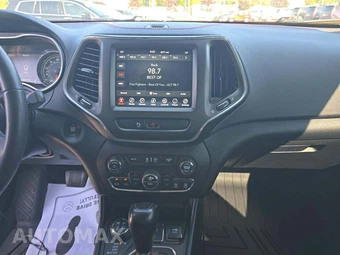 2022 Jeep Cherokee Trailhawk - miniatura 7