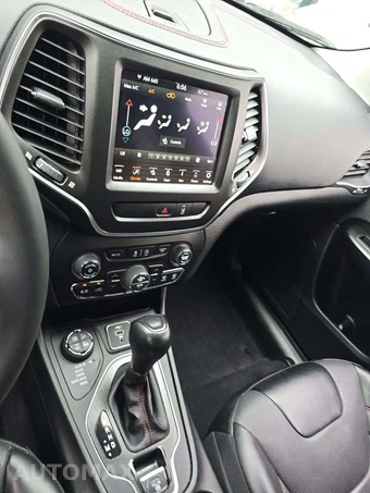 2022 Jeep Cherokee Trailhawk - miniatura 10