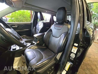 2022 Jeep Cherokee Trailhawk - miniatura 6