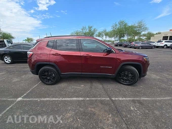 2022 Jeep Compass Latitude - miniatura 4