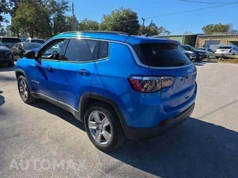2022 Jeep Compass Latitude - miniatura 2