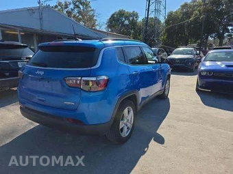 2022 Jeep Compass Latitude - miniatura 3