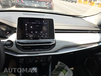 2022 Jeep Compass Latitude - miniatura 11