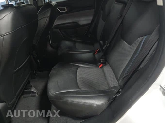 2022 Jeep Compass Latitude - miniatura 13