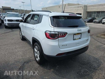 2022 Jeep Compass Latitude - miniatura 2
