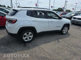 2022 Jeep Compass Latitude - miniatura 4