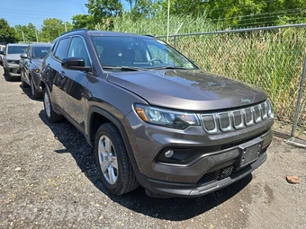 2022 Jeep Compass Latitude - miniatura 3